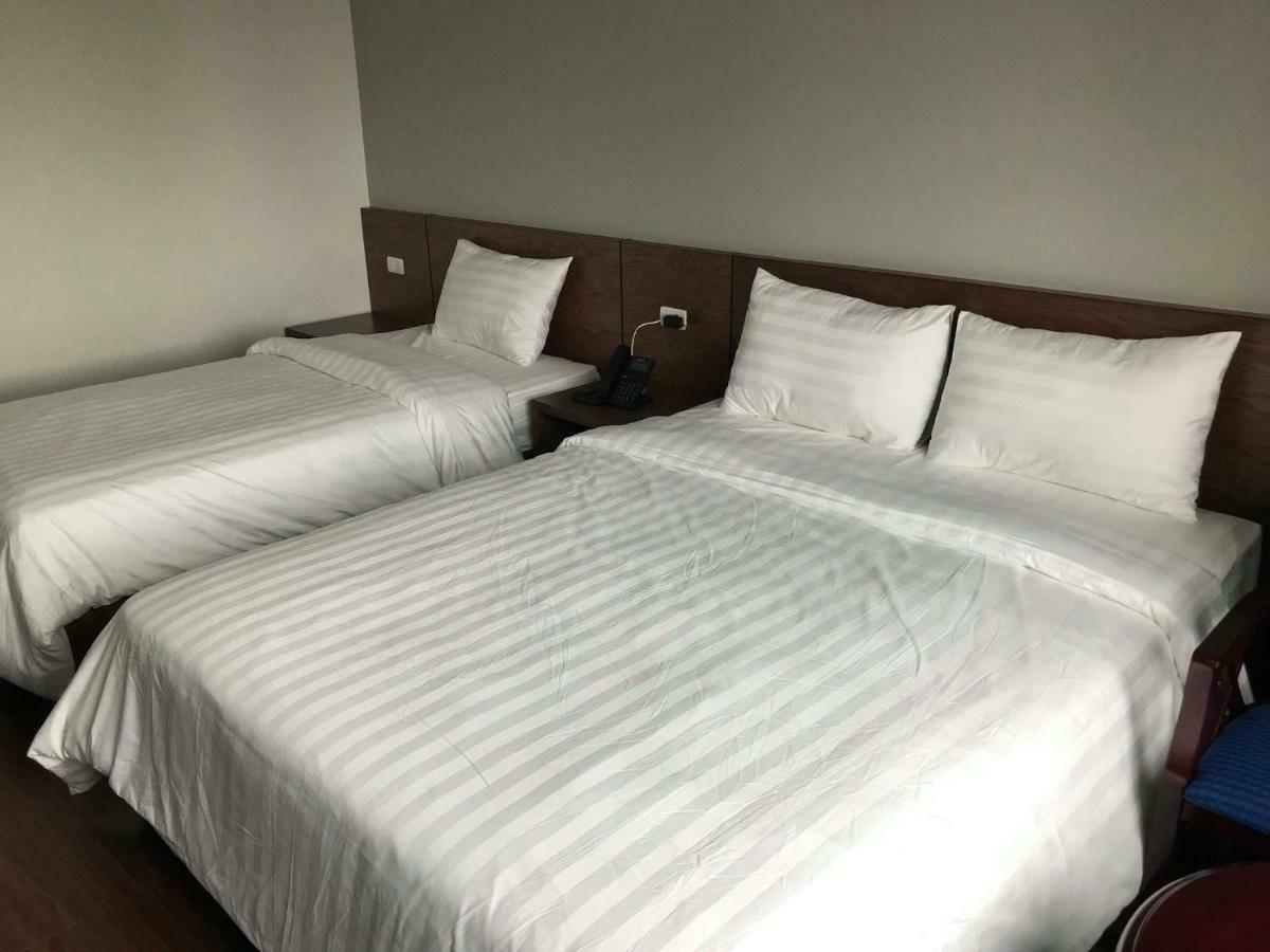 הלונג Lex Hotel מראה חיצוני תמונה