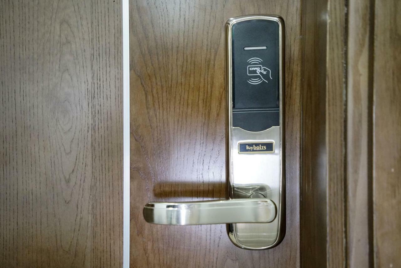 הלונג Lex Hotel מראה חיצוני תמונה
