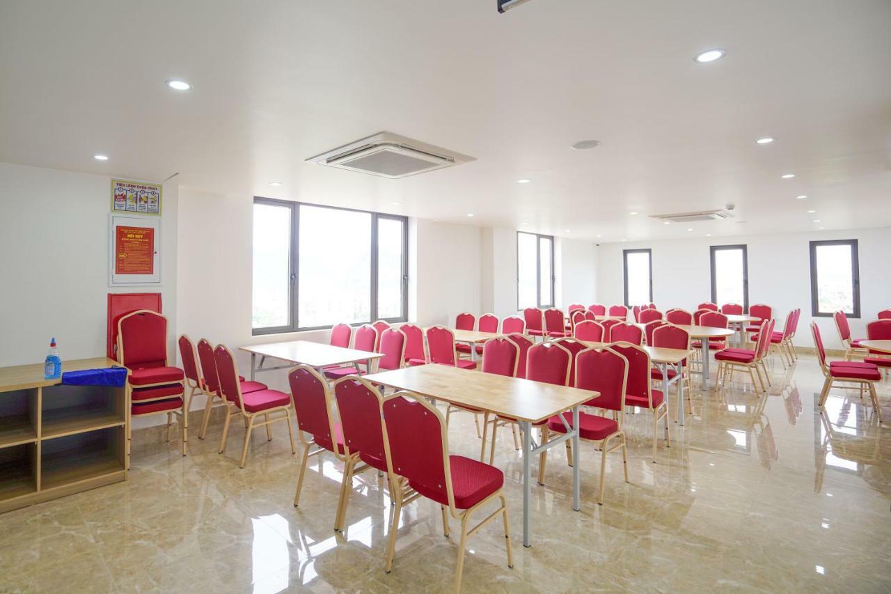 הלונג Lex Hotel מראה חיצוני תמונה
