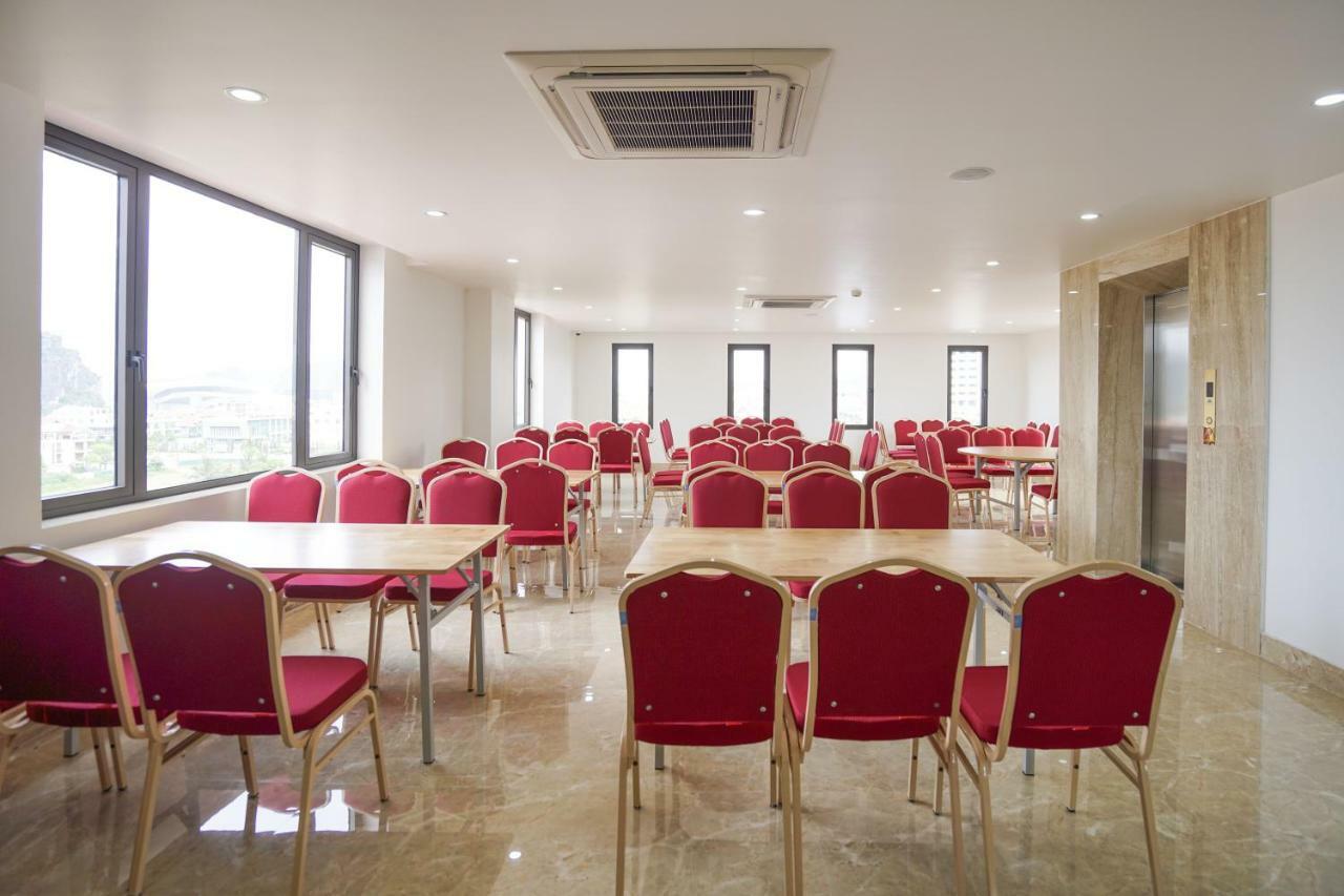 הלונג Lex Hotel מראה חיצוני תמונה