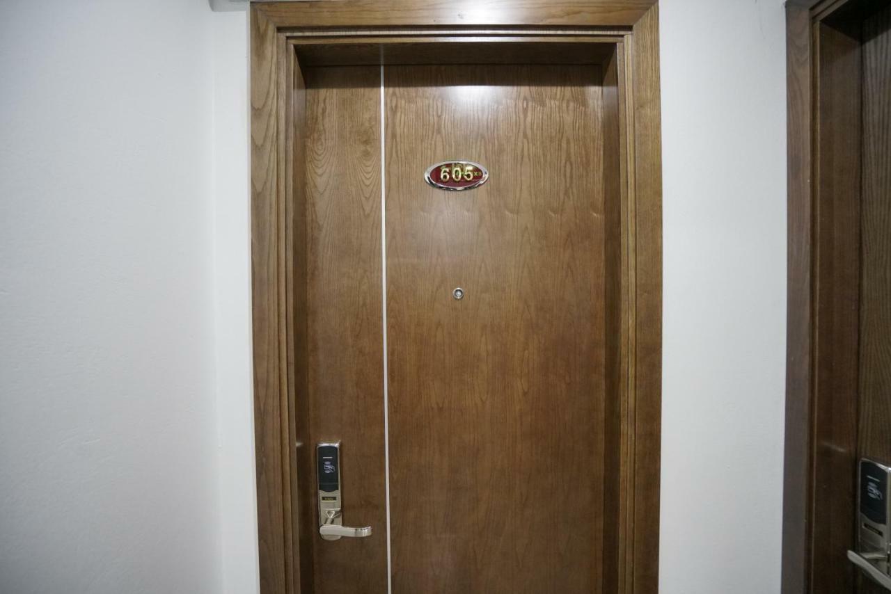 הלונג Lex Hotel מראה חיצוני תמונה