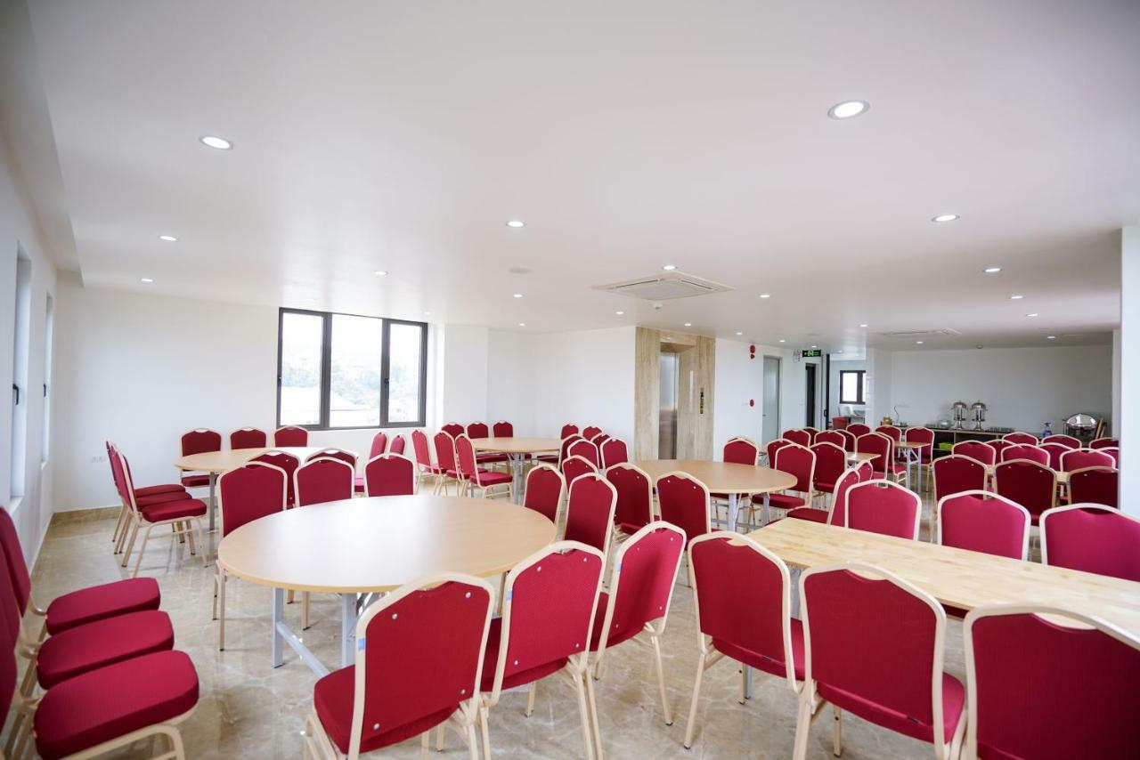 הלונג Lex Hotel מראה חיצוני תמונה