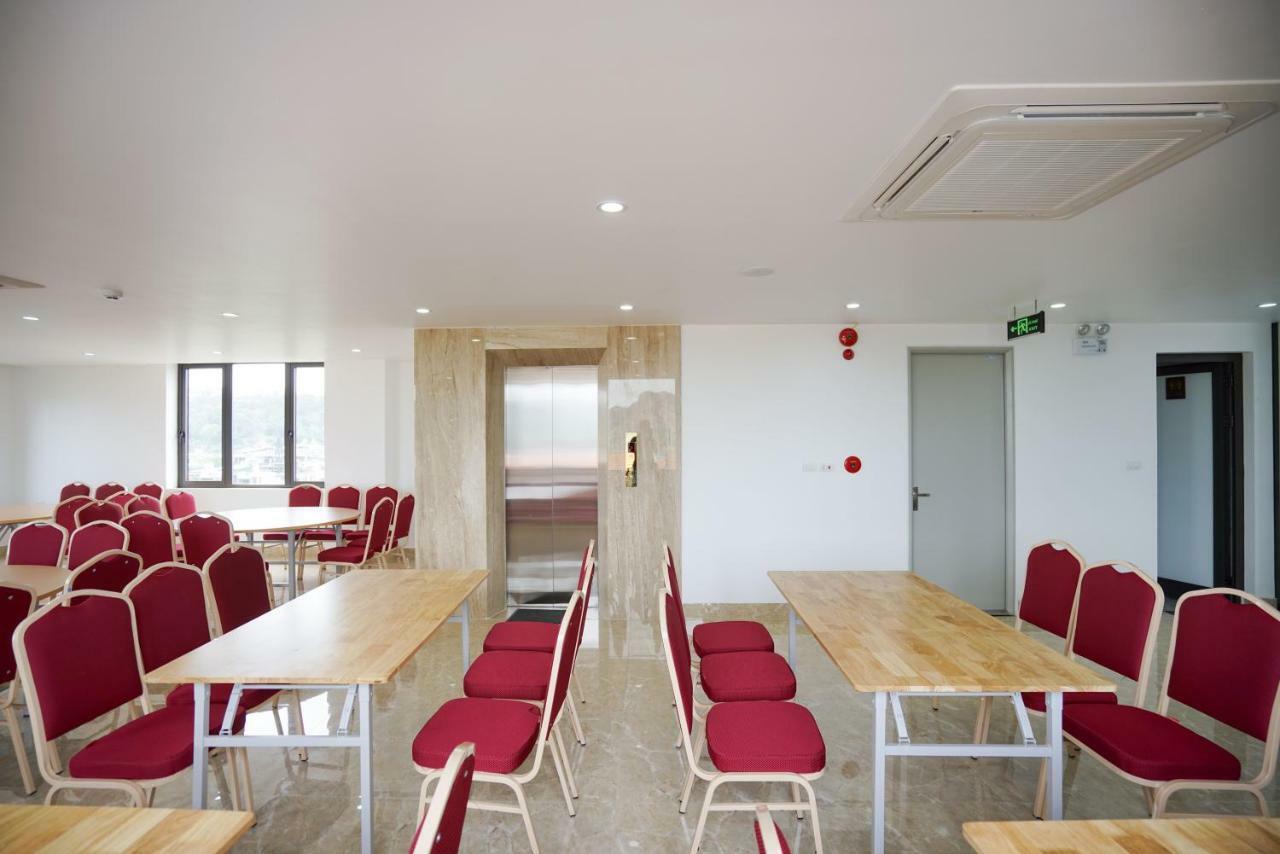 הלונג Lex Hotel מראה חיצוני תמונה