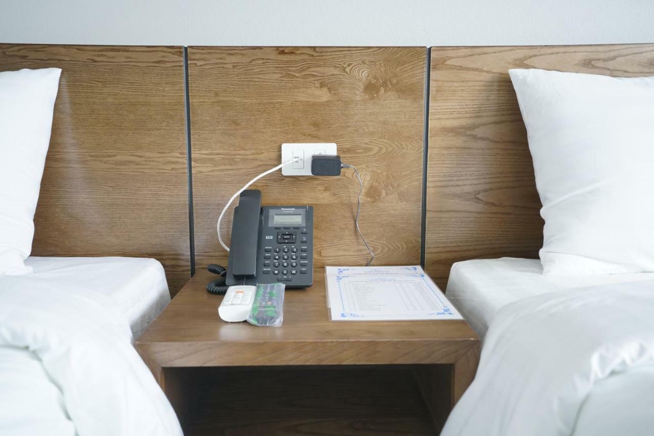 הלונג Lex Hotel מראה חיצוני תמונה